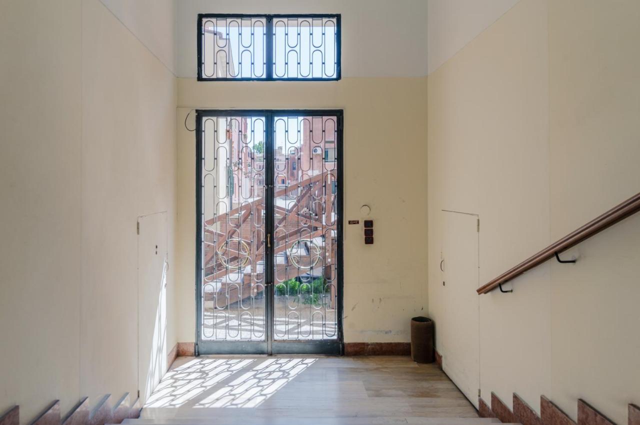 Venezia- S. Lucia Train Station Lovely Apartment! المظهر الخارجي الصورة